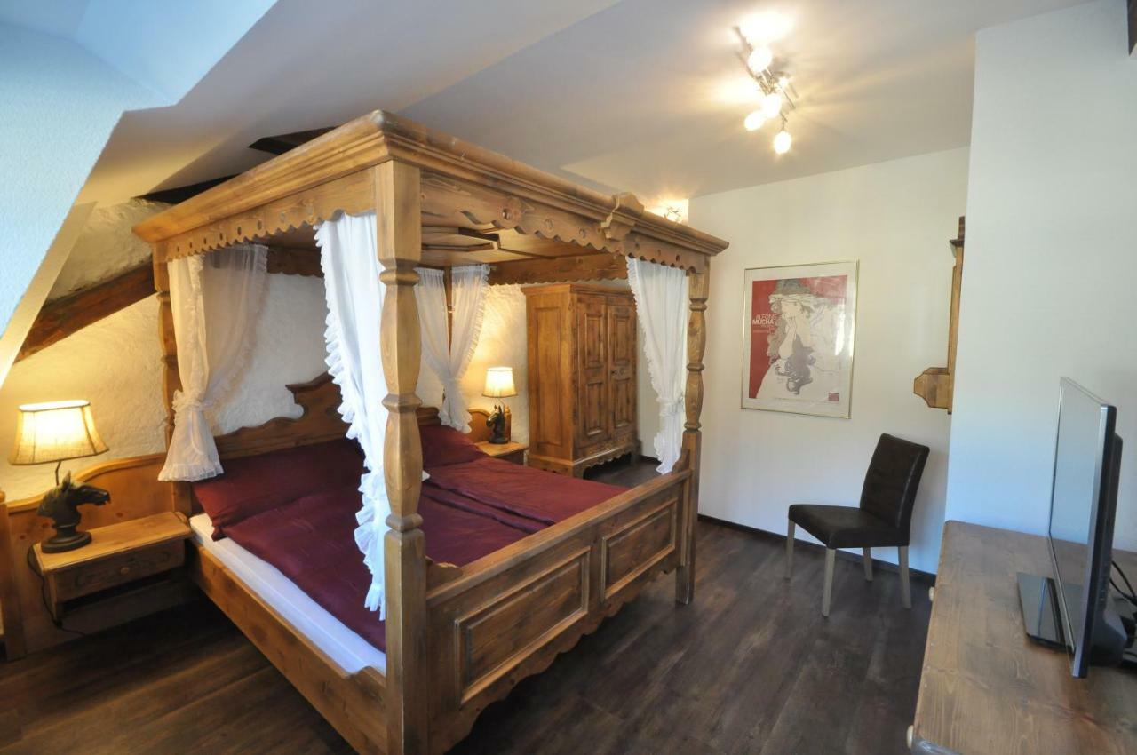 B&B Zum Rossli Zunzgen Εξωτερικό φωτογραφία